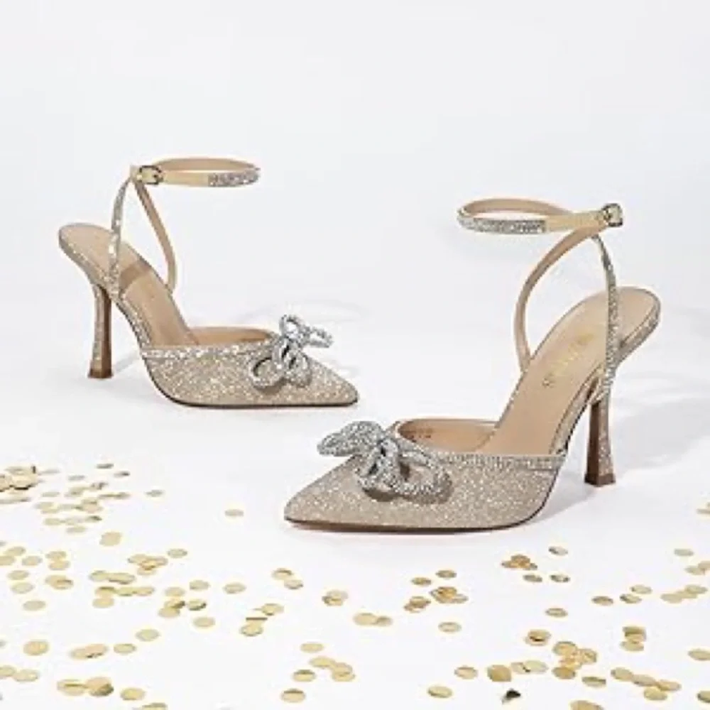 DREAM PAIRS GOLD GLITTER HEELS WITH CRYSTAL BOW SIZE 8.5 - Picture 4 of 15
